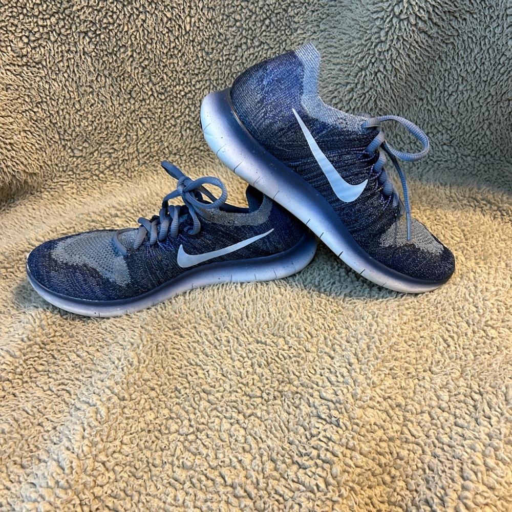 SOLD- Nike Free RN Flyknit Shoes